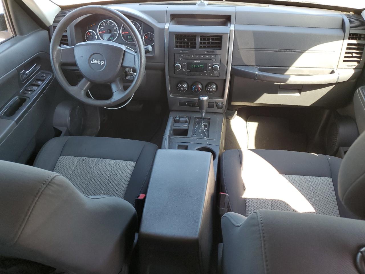 2010 Jeep Liberty Sport VIN: 1J4PN2GK7AW153633 Lot: 82364005