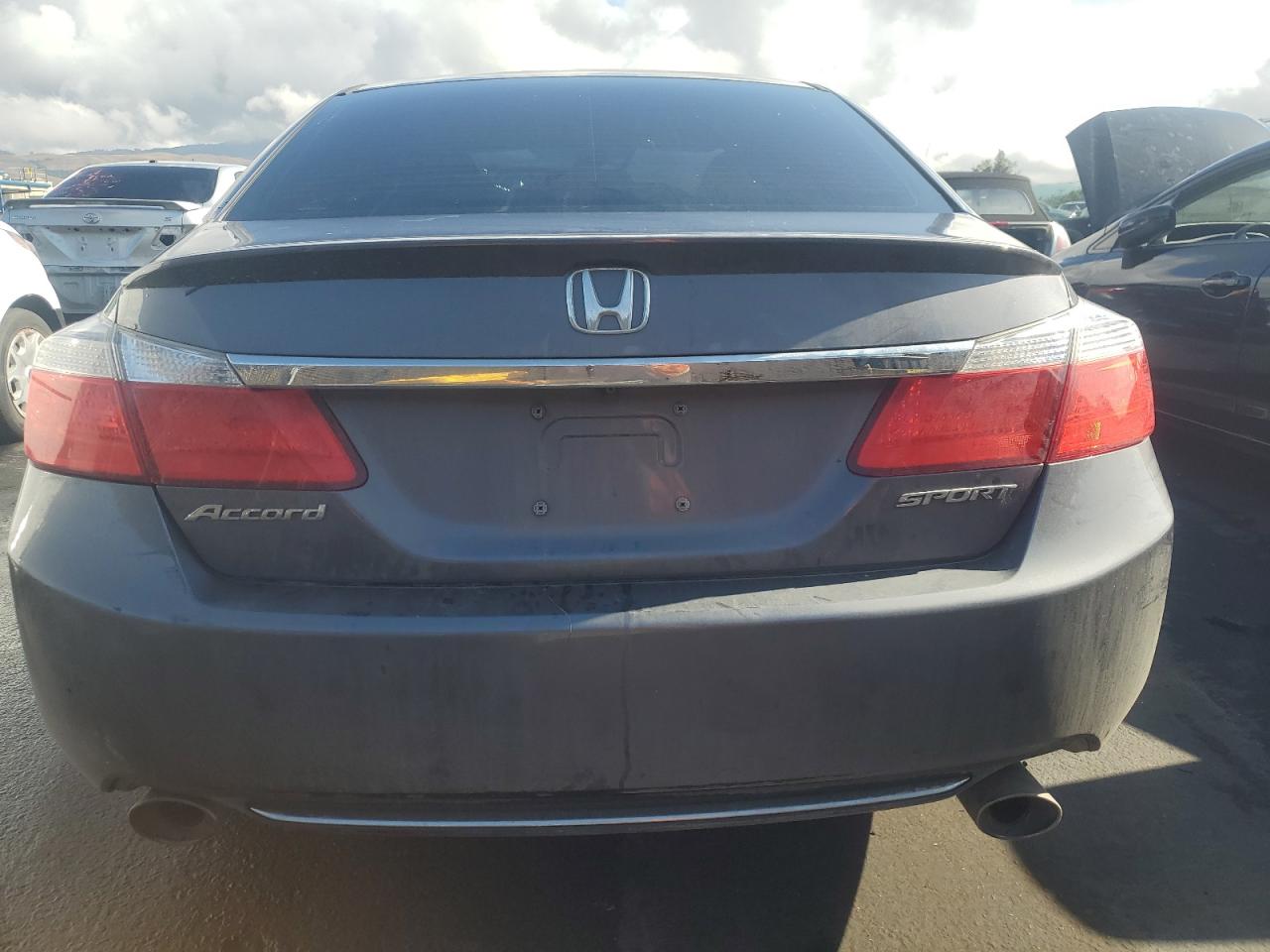 2015 Honda Accord Sport VIN: 1HGCR2F5XFA234328 Lot: 82493005