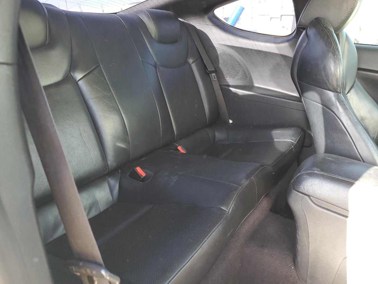 2010 Hyundai Genesis Coupe 2.0T VIN: KMHHT6KD9AU033176 Lot: 86165805