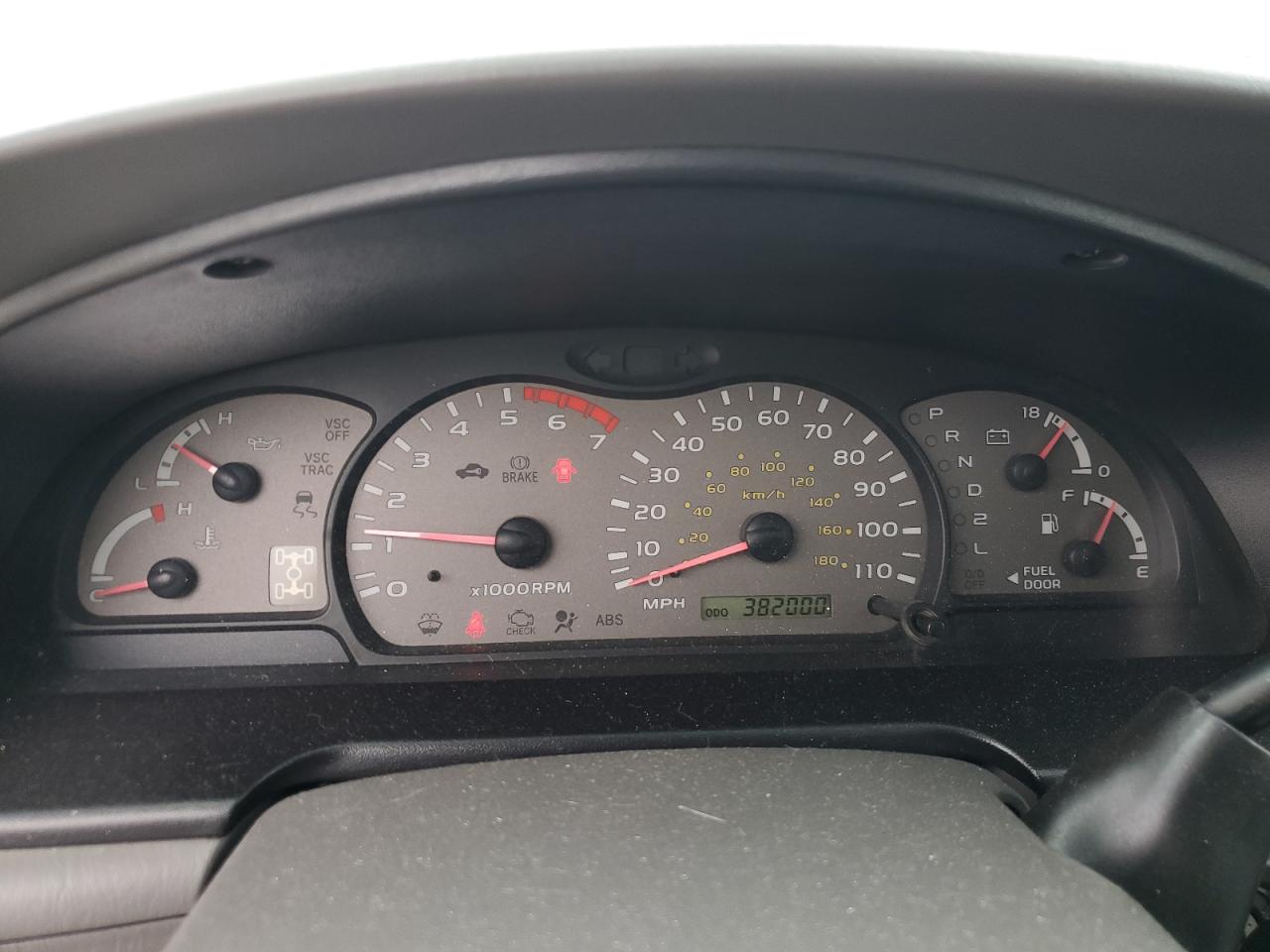 2004 Toyota Sequoia Limited VIN: 5TDBT48A34S233121 Lot: 89572875