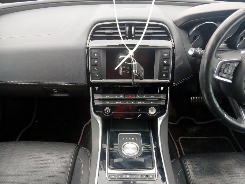2016 JAGUAR XE R-SPORT I AUTO 