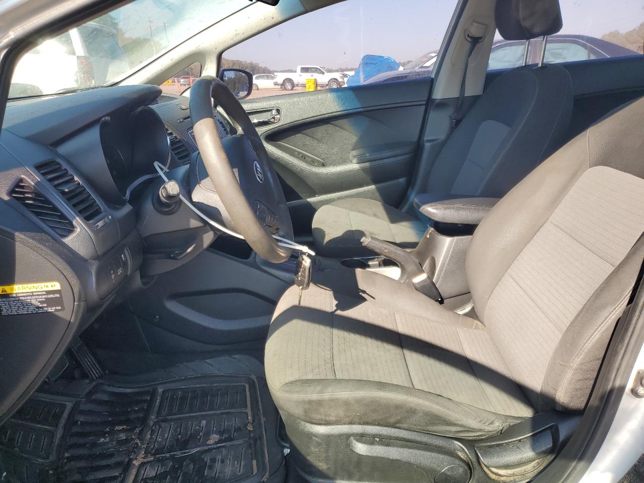 2015 Kia Forte Lx VIN: KNAFX4A63F5330465 Lot: 84605055