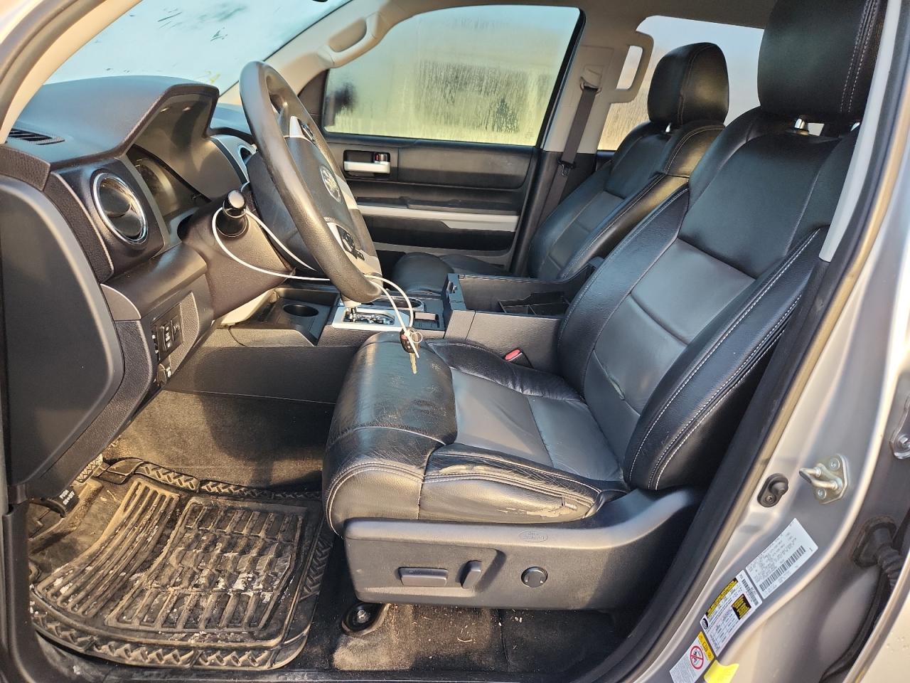 2019 Toyota Tundra Crewmax Sr5 VIN: 5TFDW5F14KX848504 Lot: 82229675