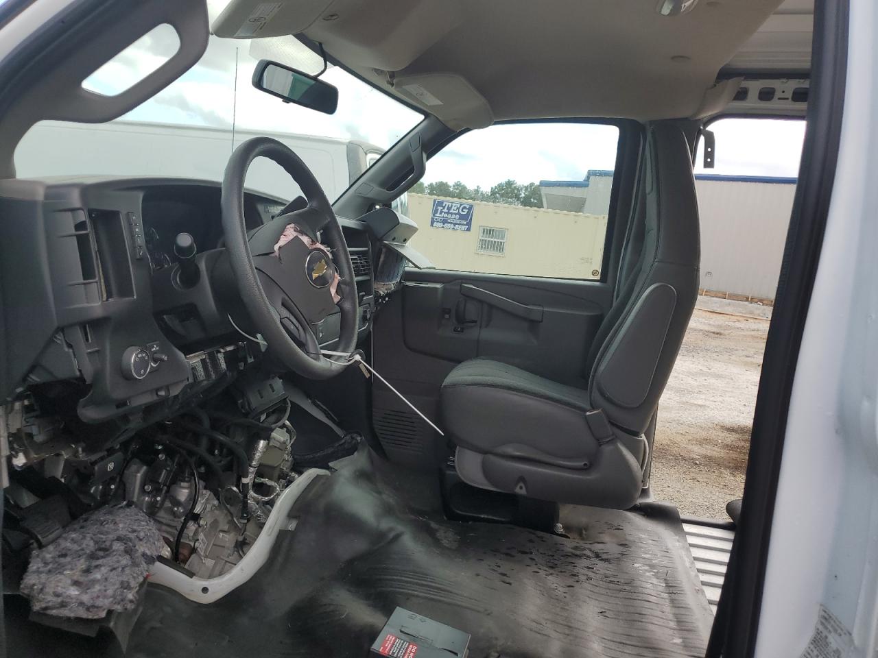 2023 Chevrolet Express G2500 VIN: 1GCWGAFP0P1230173 Lot: 84646475