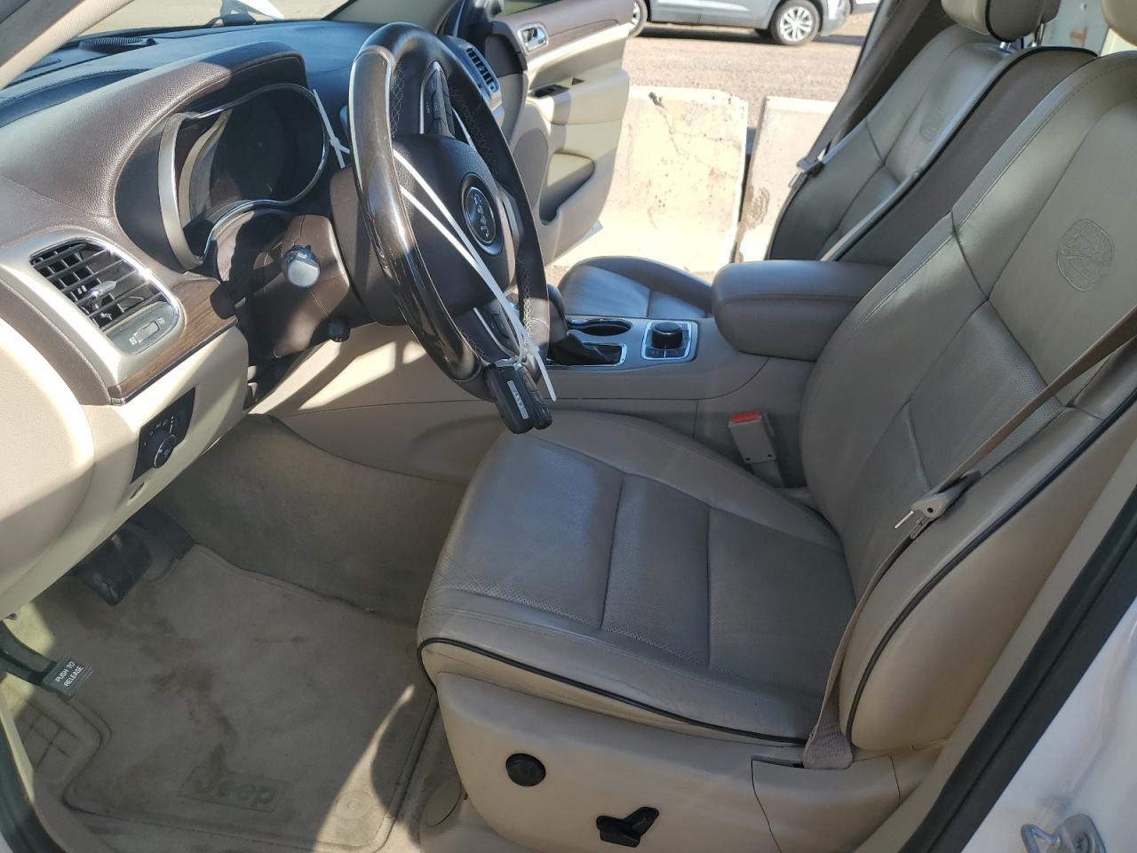 2016 Jeep Grand Cherokee Overland VIN: 1C4RJFCG4GC330314 Lot: 84763365