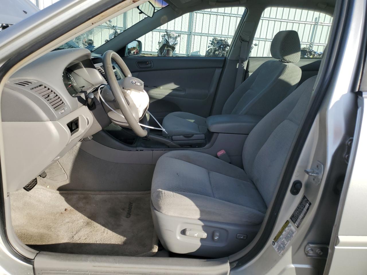 2004 Toyota Camry Le VIN: 4T1BE32KX4U831882 Lot: 85110405