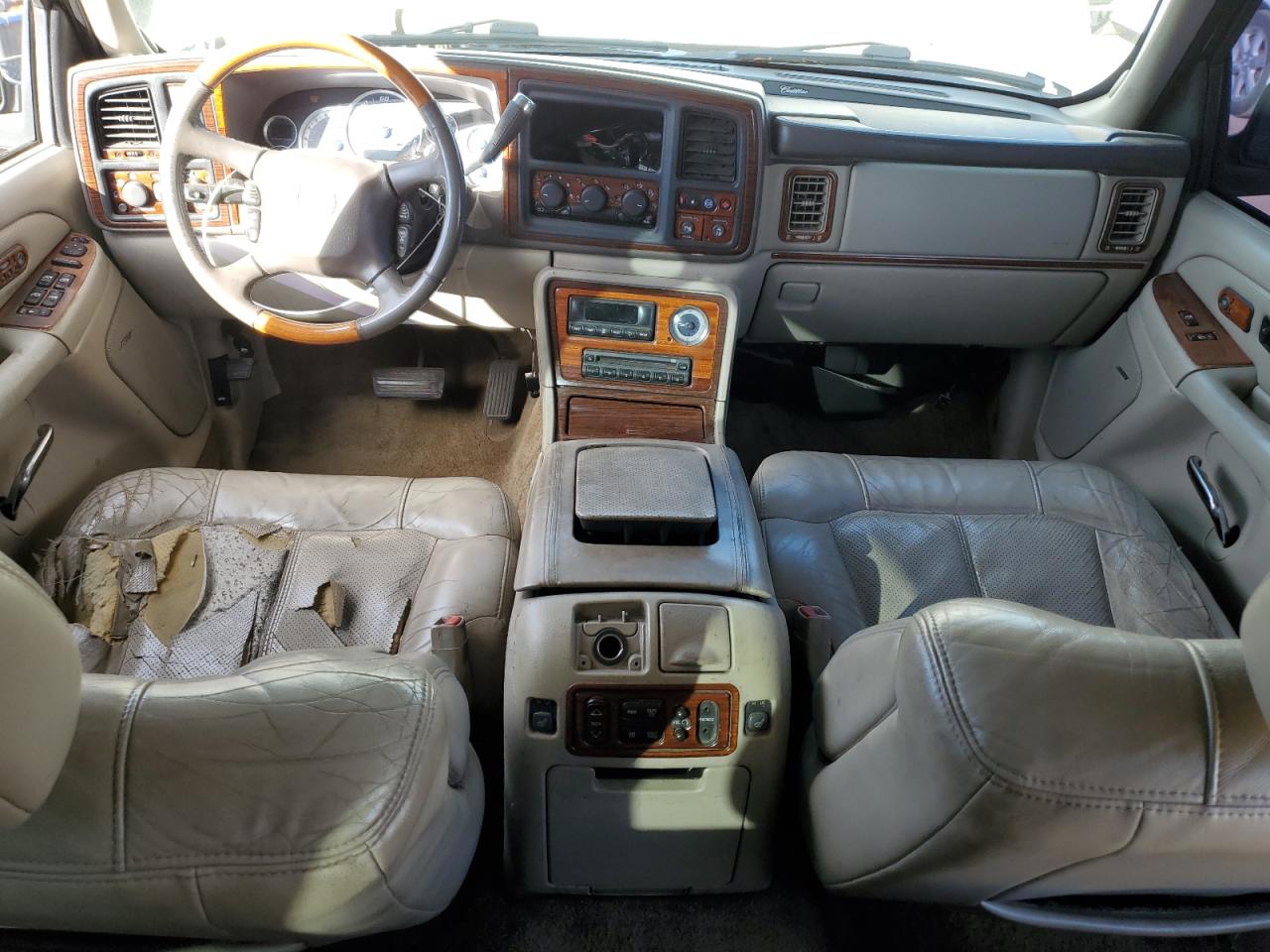 2002 Cadillac Escalade Luxury VIN: 1GYEK63N72R226393 Lot: 87104925