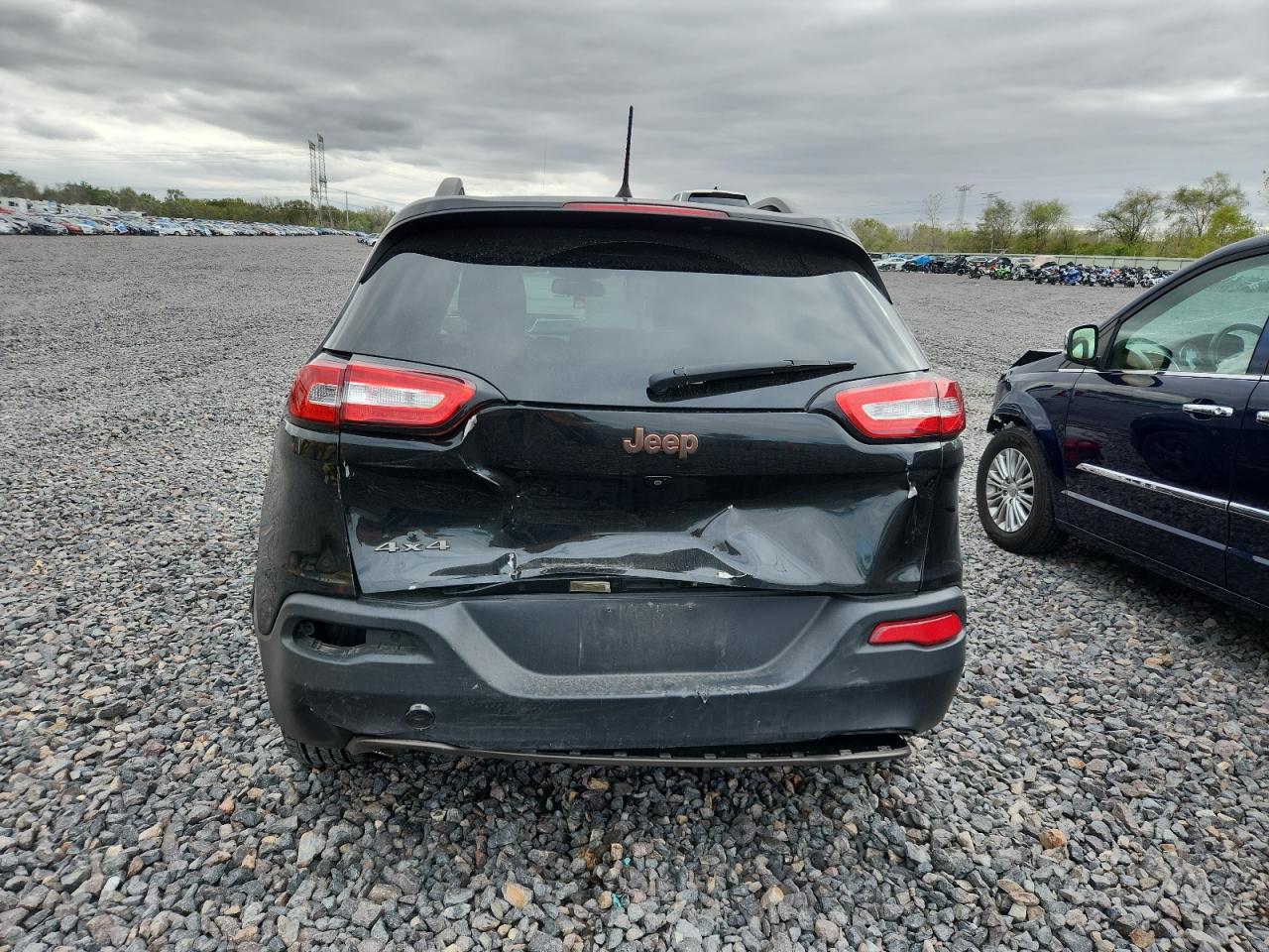 2016 Jeep Cherokee Latitude VIN: 1C4PJMCB5GW289447 Lot: 85540945