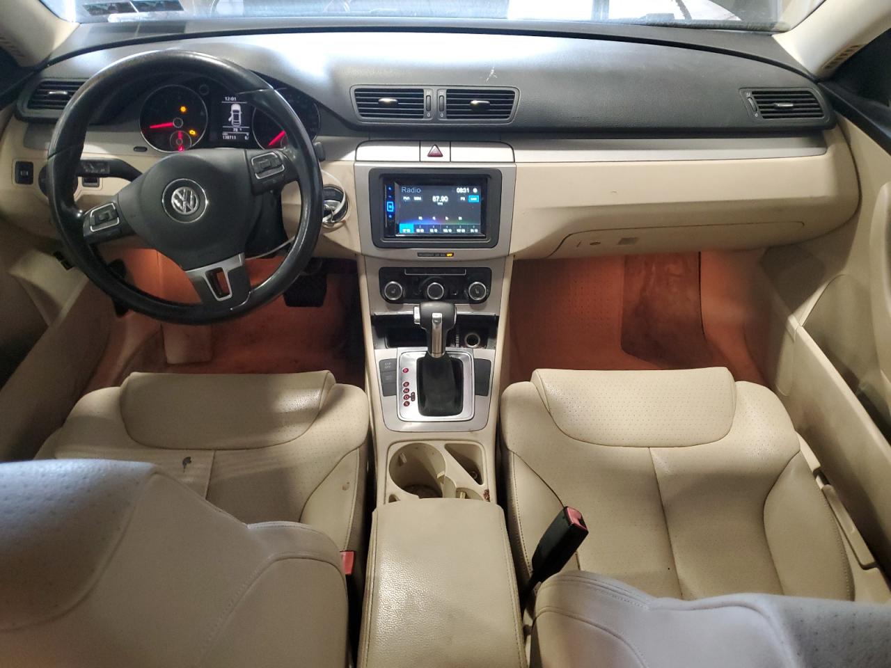 2010 Volkswagen Passat Komfort VIN: WVWJM7ANXAP051879 Lot: 85725815