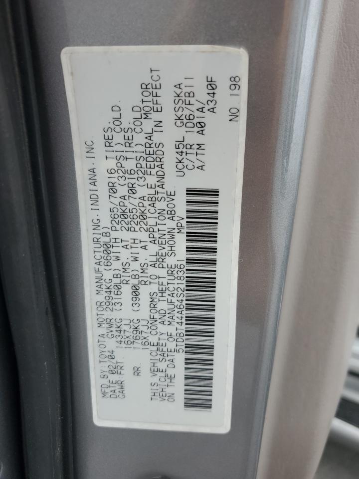 2004 Toyota Sequoia Sr5 VIN: 5TDBT44A64S218361 Lot: 82242095