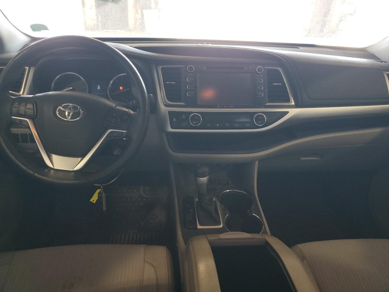 2016 Toyota Highlander Le VIN: 5TDBKRFH6GS316644 Lot: 84482465