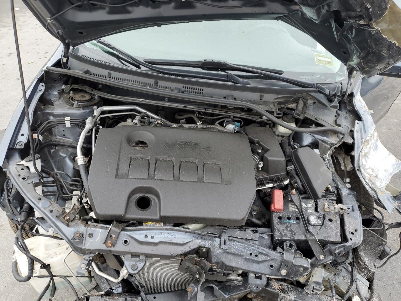 2018 Toyota Corolla L VIN: 2T1BURHE0JC049112 Lot: 90670295