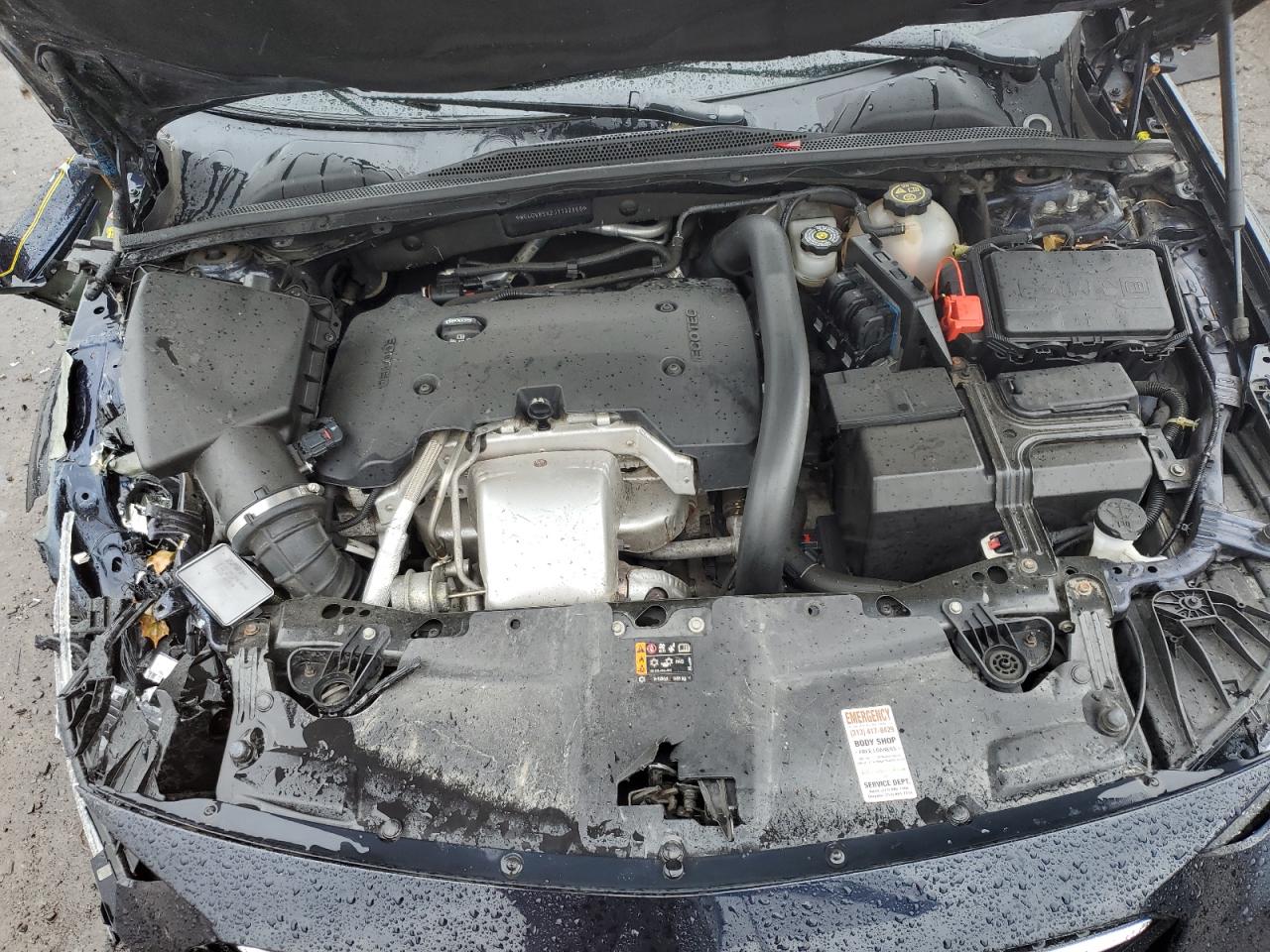 2018 Buick Regal Tourx Essence VIN: W04GV8SX2J1132868 Lot: 89534535