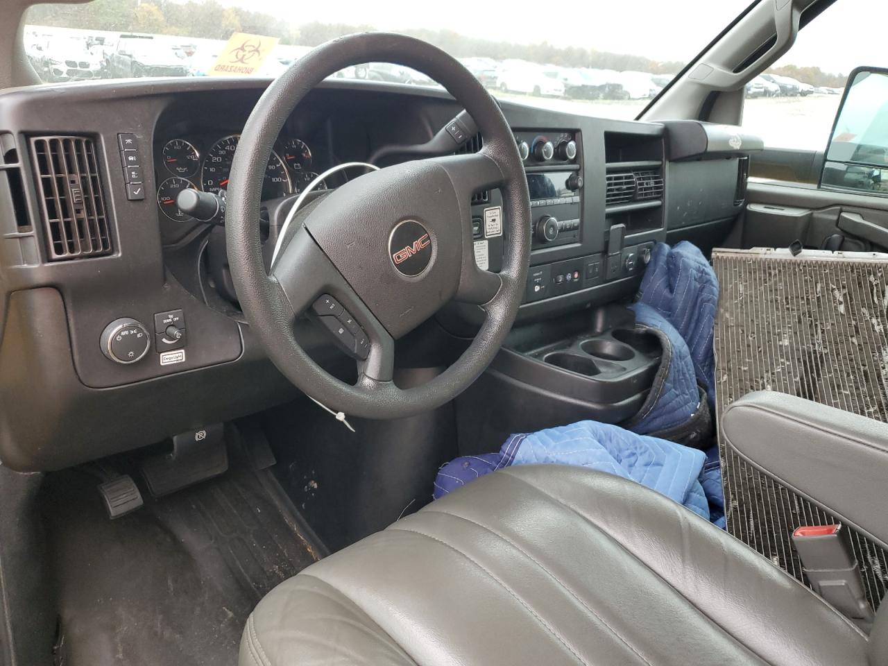 2022 GMC Savana Cut - Box Truck VIN: 7GZ37TC76NN003369 Lot: 93359635