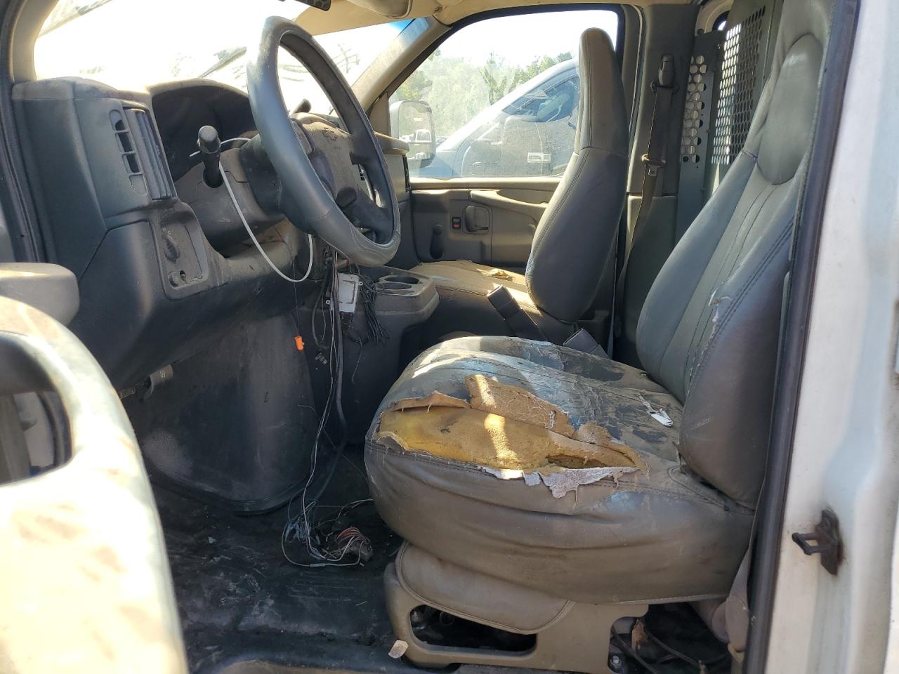 2003 Chevrolet Express G3500 VIN: 1GCHG35U031115014 Lot: 84866345