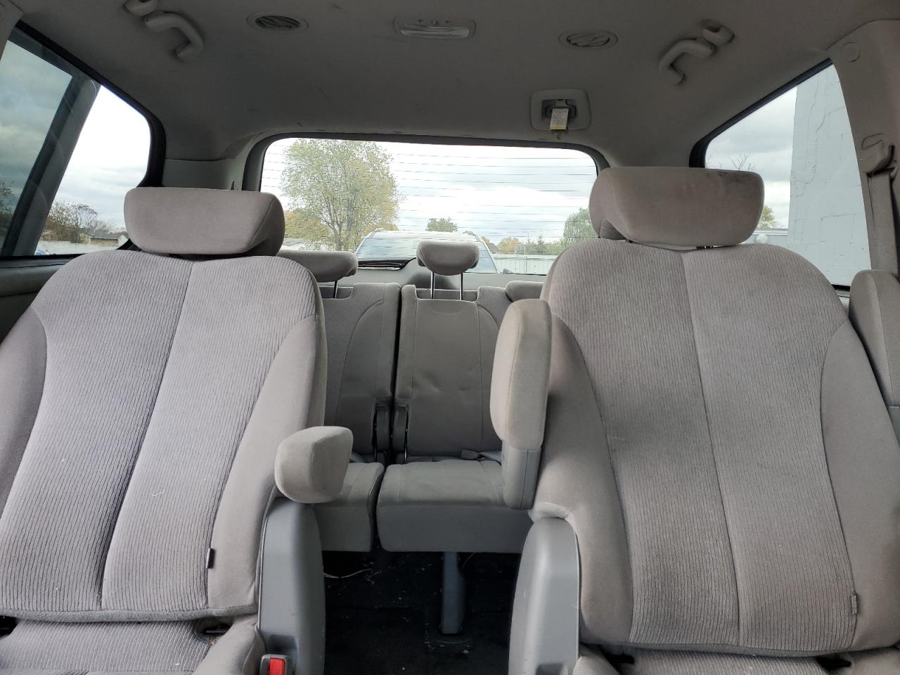 2010 Kia Sedona Lx VIN: KNDMG4C35A6330189 Lot: 87472365