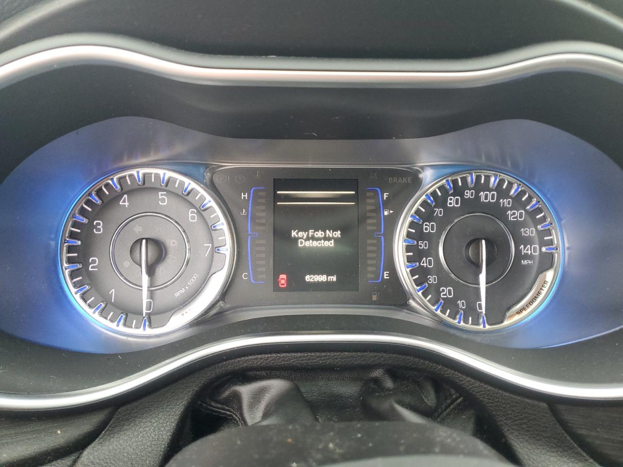 2015 Chrysler 200 Limited VIN: 1C3CCCAB2FN533635 Lot: 90597775