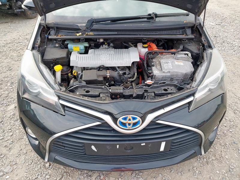 2015 TOYOTA YARIS SPORT HYBRID VVT-I 