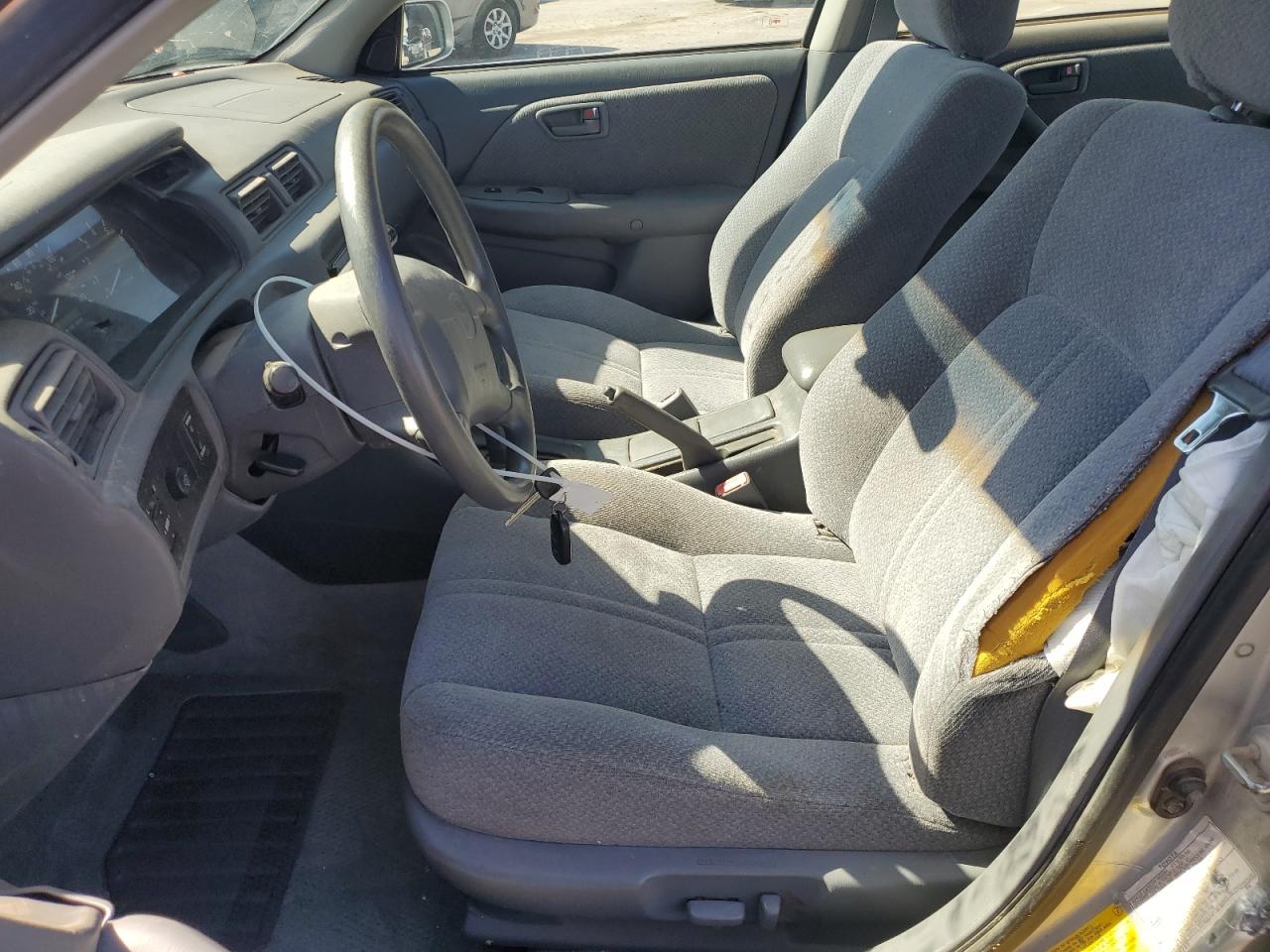 2000 Toyota Camry Le VIN: JT2BF28K3Y0239118 Lot: 87199995