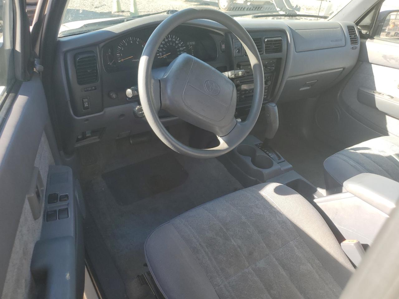 2000 Toyota Tacoma Xtracab Prerunner VIN: 4TASN92N9YZ607833 Lot: 90656645