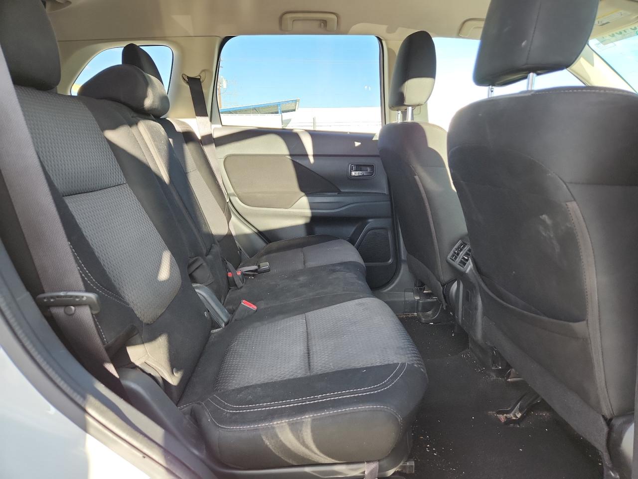 2019 Mitsubishi Outlander Es VIN: JA4AD2A33KZ049120 Lot: 85848405