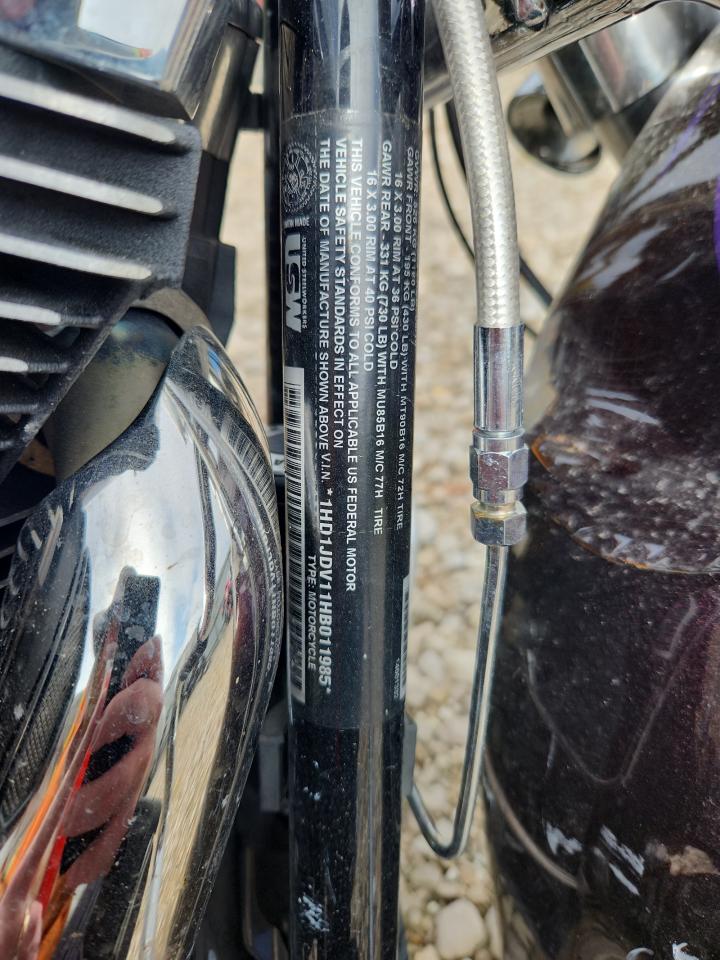 2017 Harley-Davidson Flstn Softail Deluxe VIN: 1HD1JDV11HB011985 Lot: 89574615