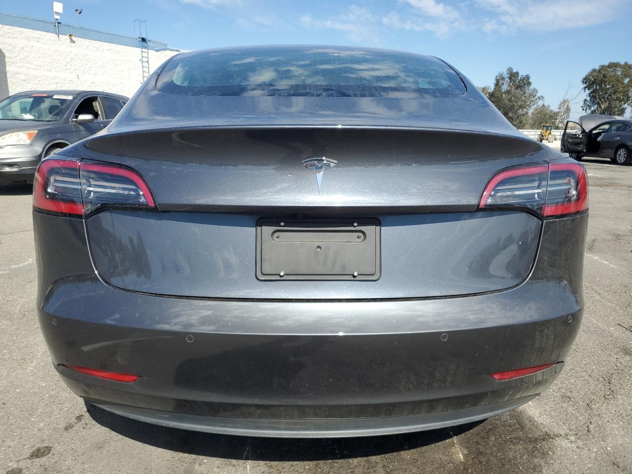 2019 Tesla Model 3 VIN: 5YJ3E1EA7KF447449 Lot: 84914475
