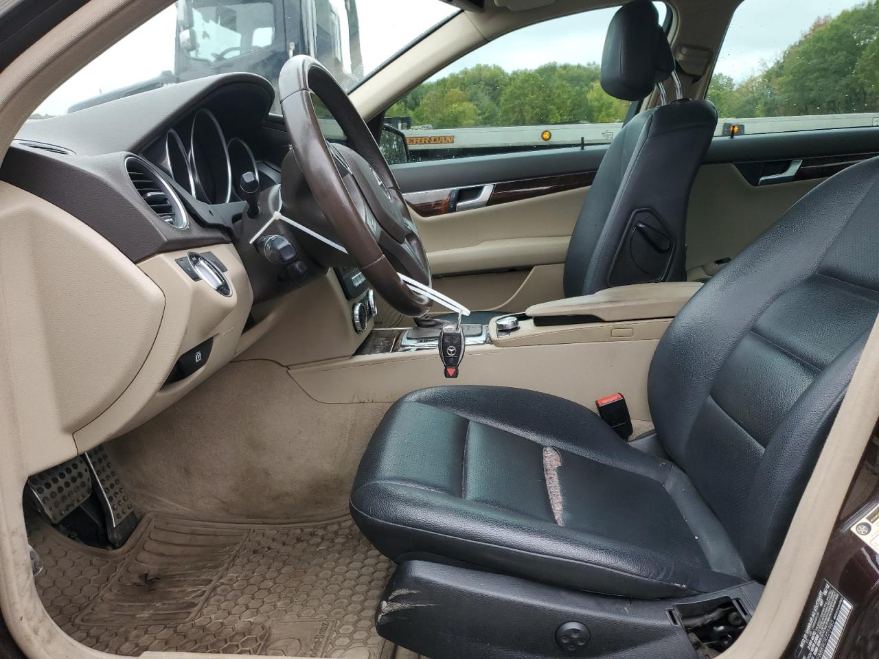 2012 Mercedes-Benz C 300 4Matic VIN: WDDGF8BB9CR225985 Lot: 86149045