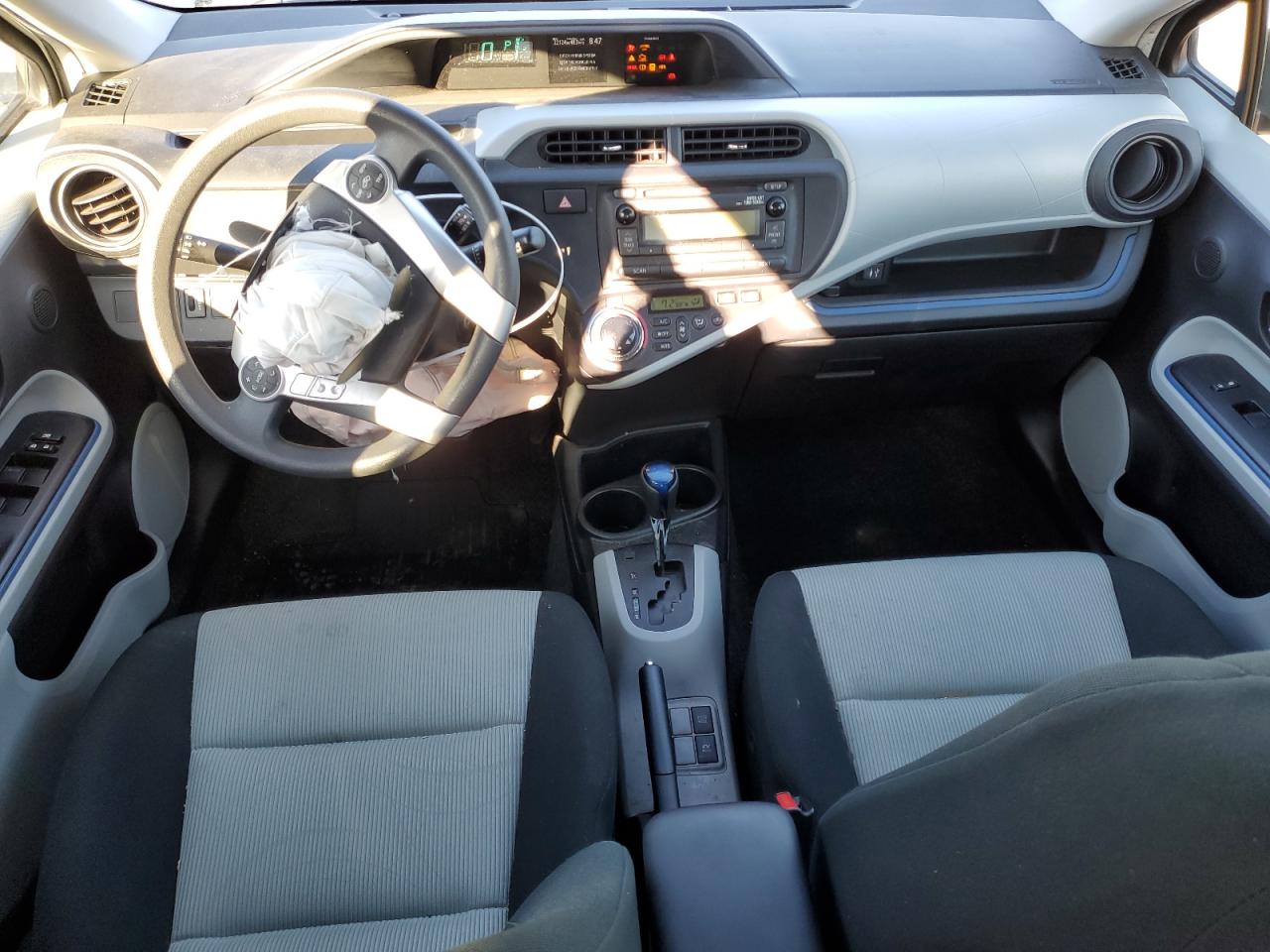 2012 Toyota Prius C VIN: JTDKDTB33C1001583 Lot: 85003225