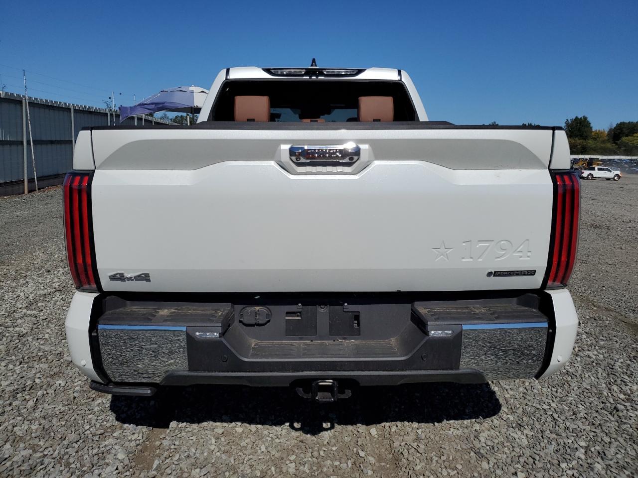 2025 Toyota Tundra Crewmax Platinum VIN: 5TFMC5DB7SX108949 Lot: 81936785