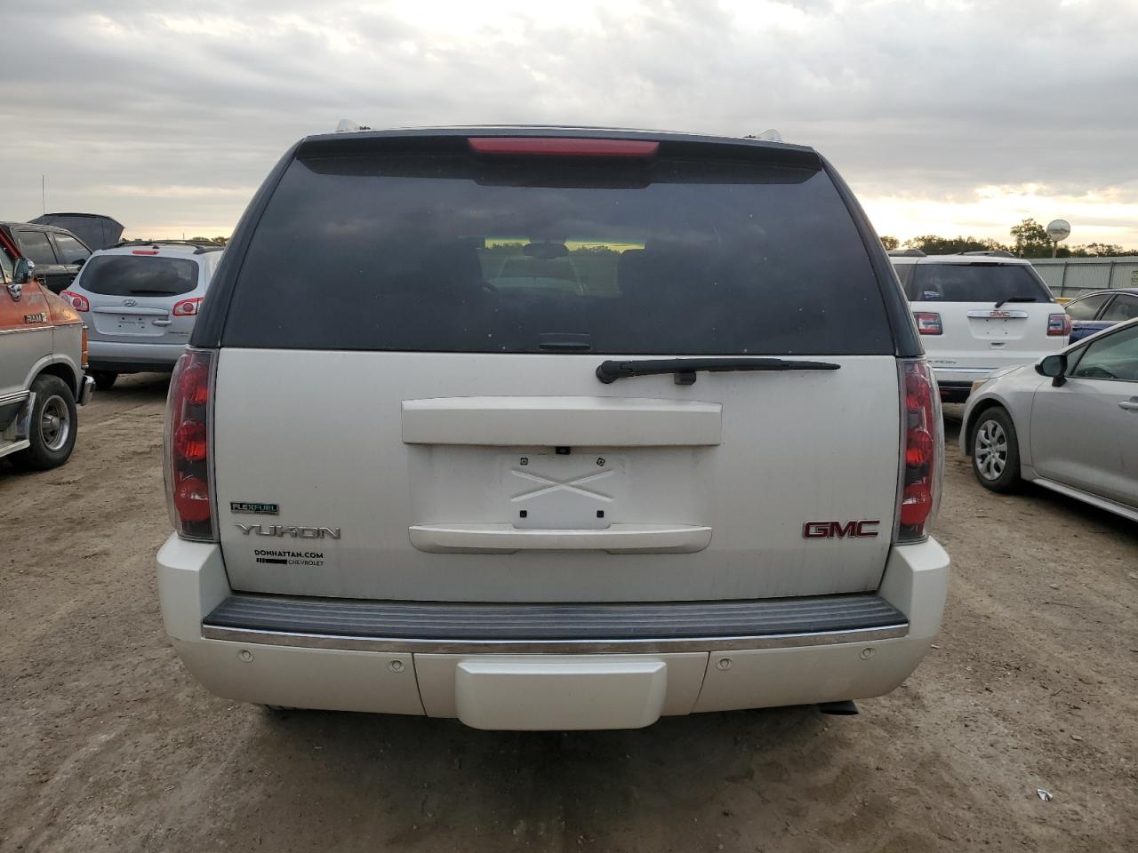 2012 GMC Yukon Denali VIN: 1GKS2EEF8CR136457 Lot: 81586205