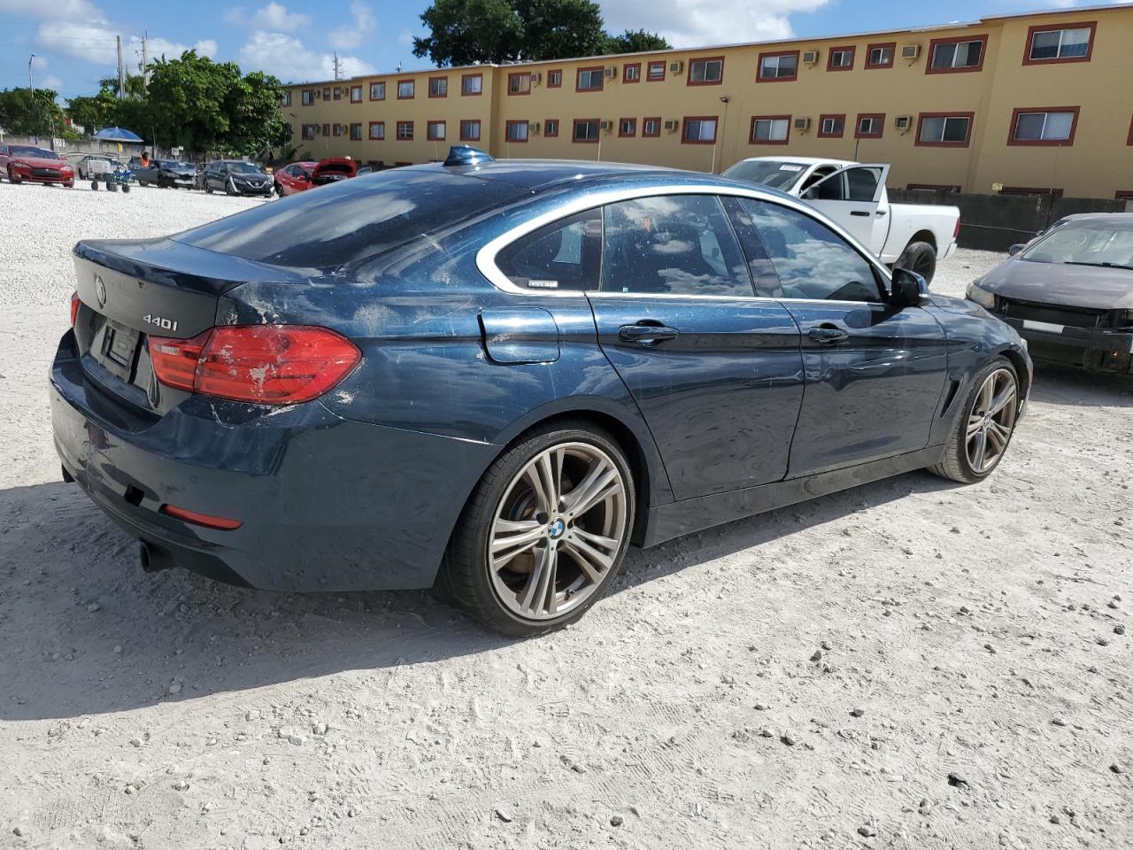 Фото: WBA4E3C50HG186652