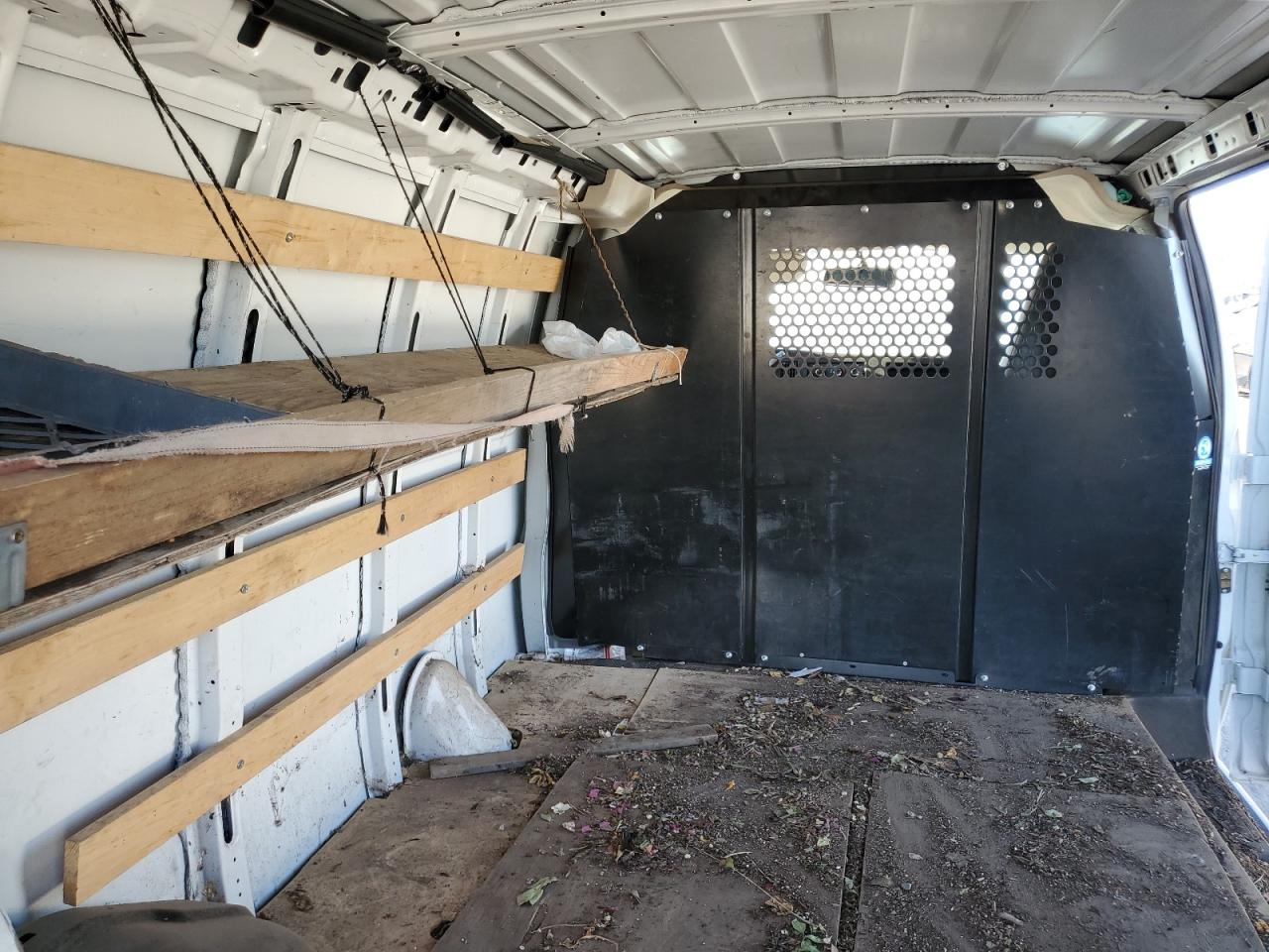 2022 Chevrolet Express 2500 Utility / Service Van VIN: 1GCWGAFP7N1213092 Lot: 85419075