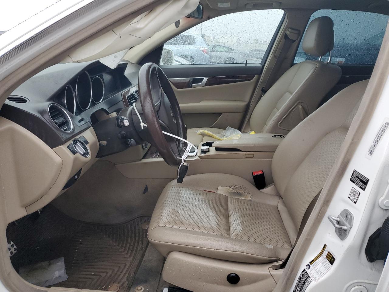 2014 Mercedes-Benz C 250 VIN: WDDGF4HB4EA946023 Lot: 86511095