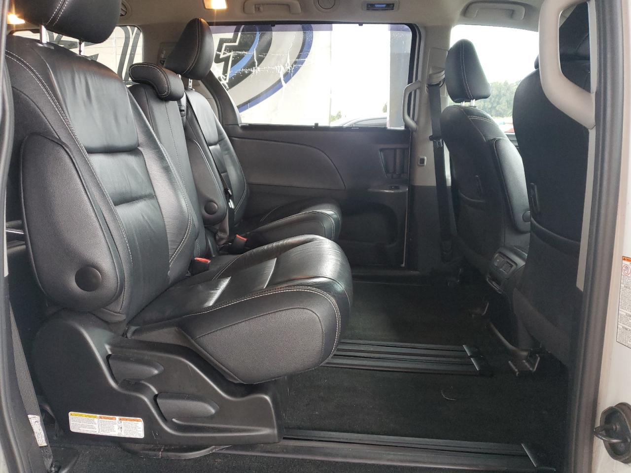 2017 Toyota Sienna Se VIN: 5TDXZ3DC4HS854623 Lot: 84781815