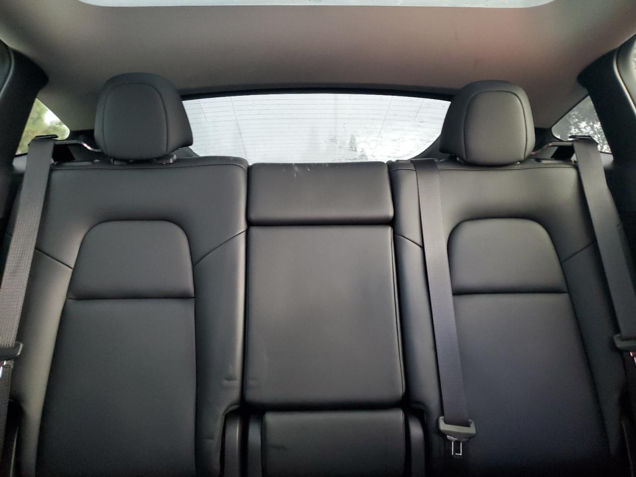 2023 Tesla Model Y VIN: 7SAYGDEF7PF958571 Lot: 84988605