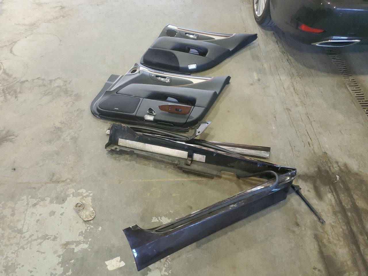 2014 Lexus Ls 460 VIN: JTHBL5EF4E5129684 Lot: 85557595