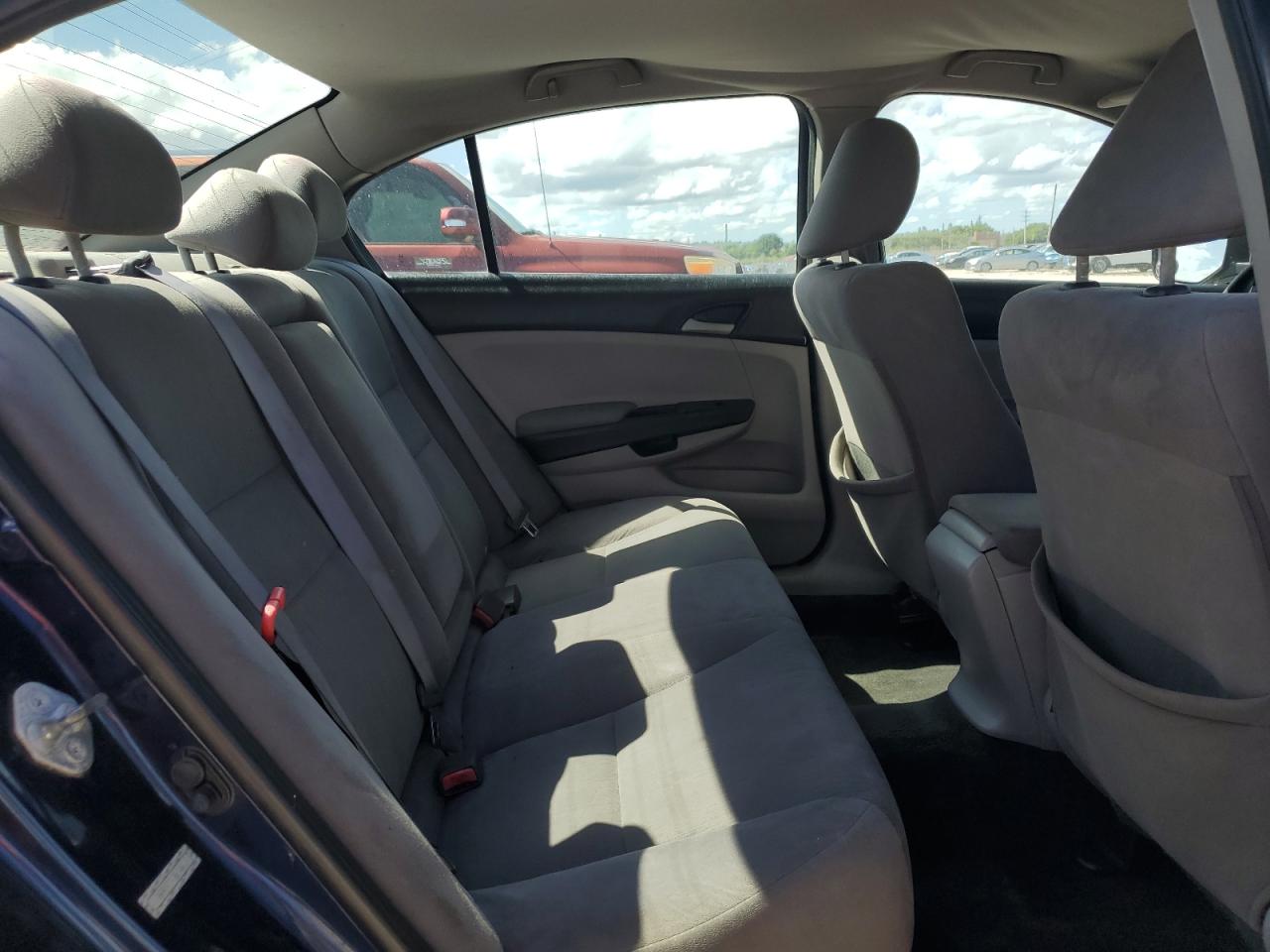 2011 Honda Accord Lx VIN: 1HGCP2F33BA142685 Lot: 86271885