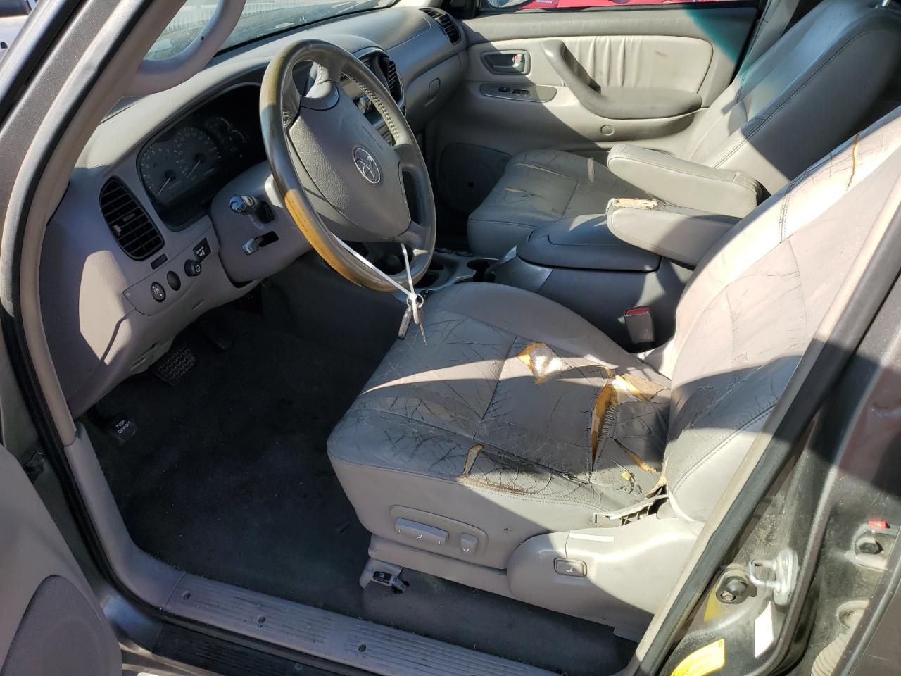 2004 Toyota Sequoia Limited VIN: 5TDBT48A84S222051 Lot: 82623185