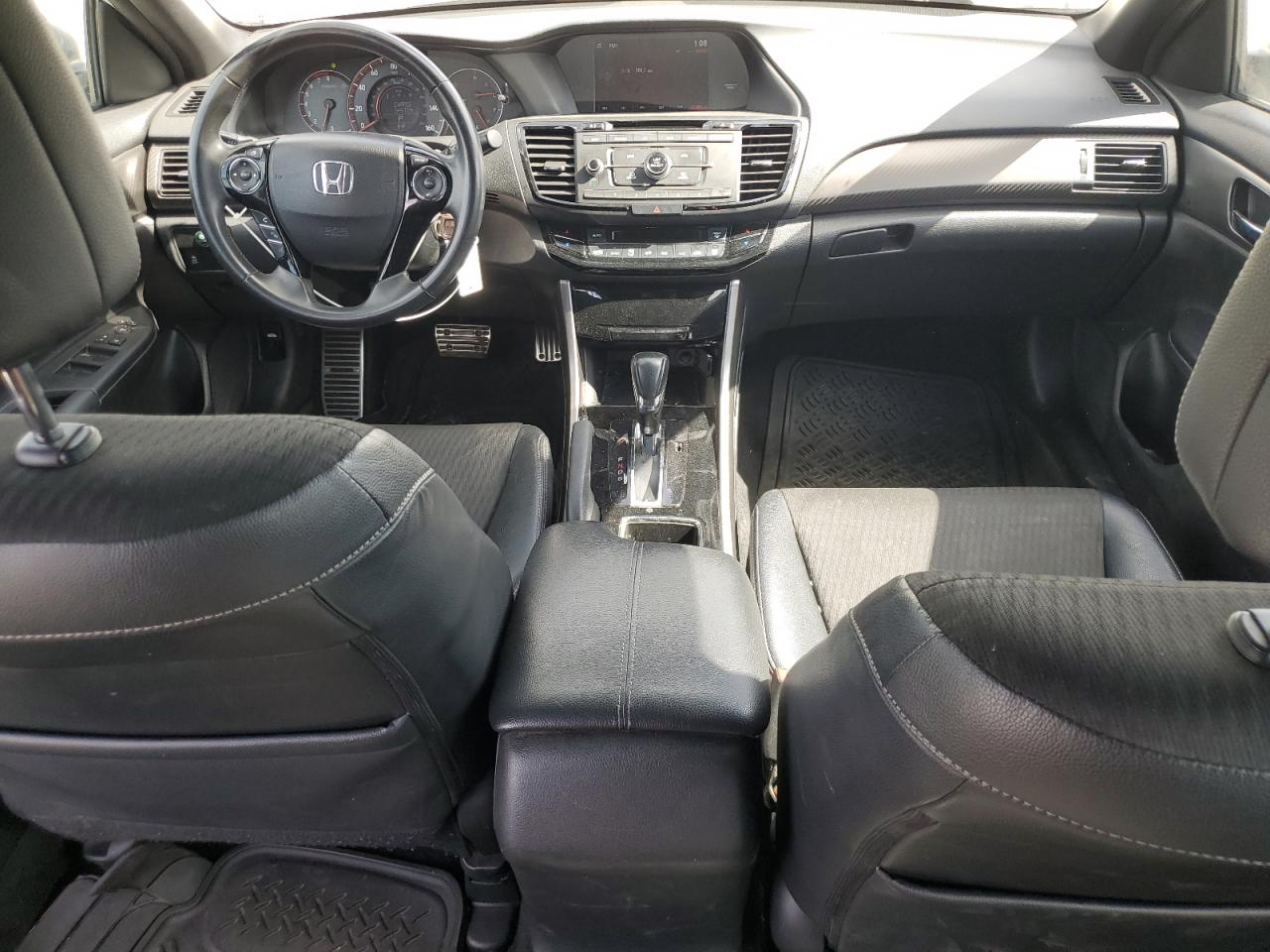 2017 Honda Accord Sport VIN: 1HGCR2F55HA066777 Lot: 82249415