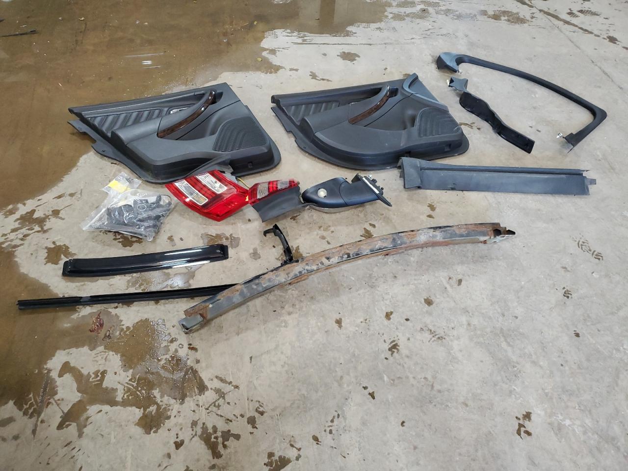 2017 Ford Taurus Limited VIN: 1FAHP2J85HG106001 Lot: 90305125