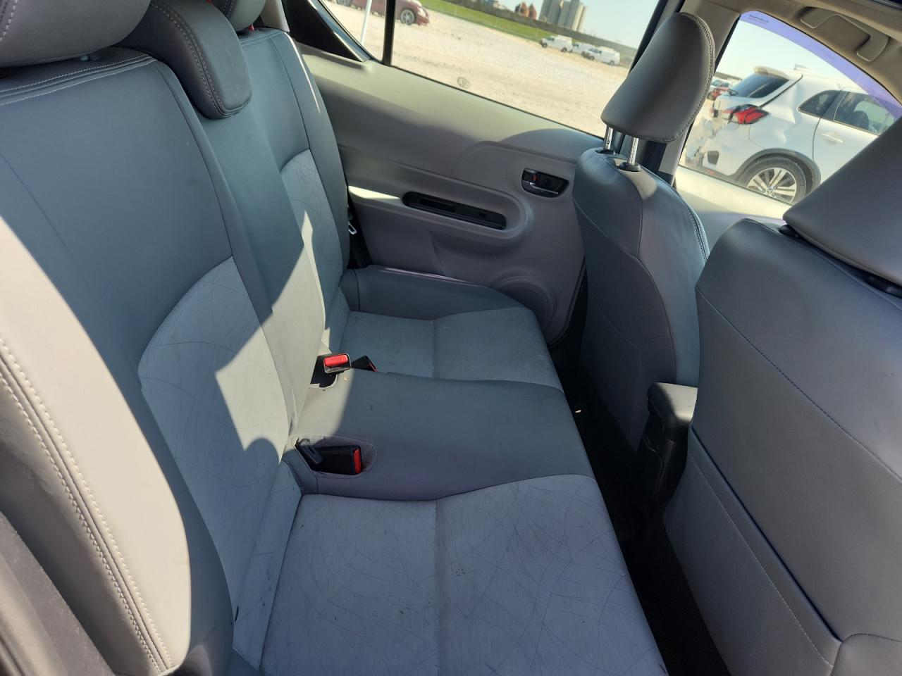 2014 Toyota Prius C VIN: JTDKDTB37E1071476 Lot: 86231215