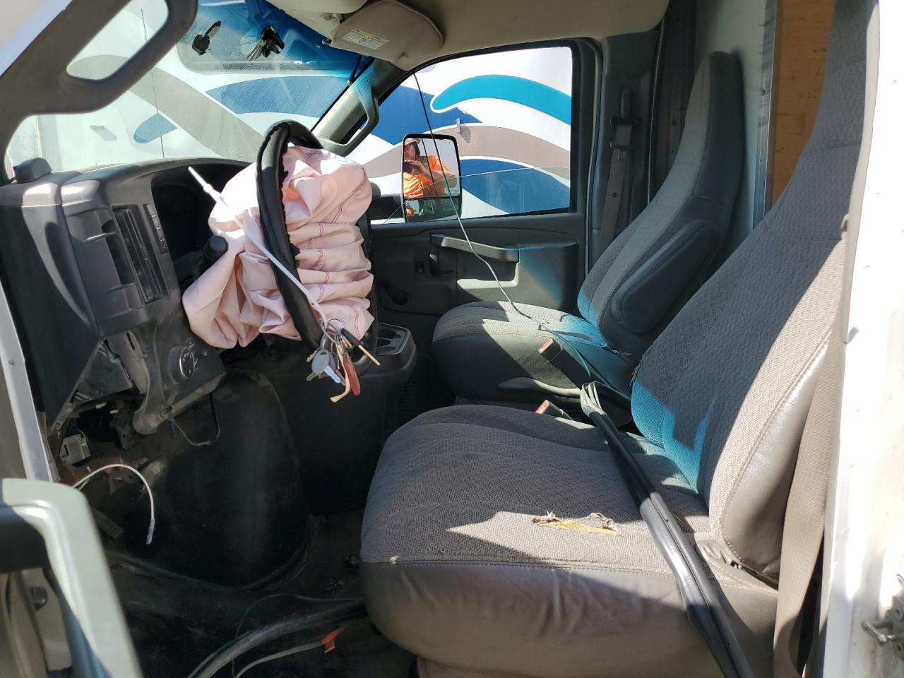 2019 GMC Savana Cutaway G3500 VIN: 1GD37SCG0K1199878 Lot: 81731945