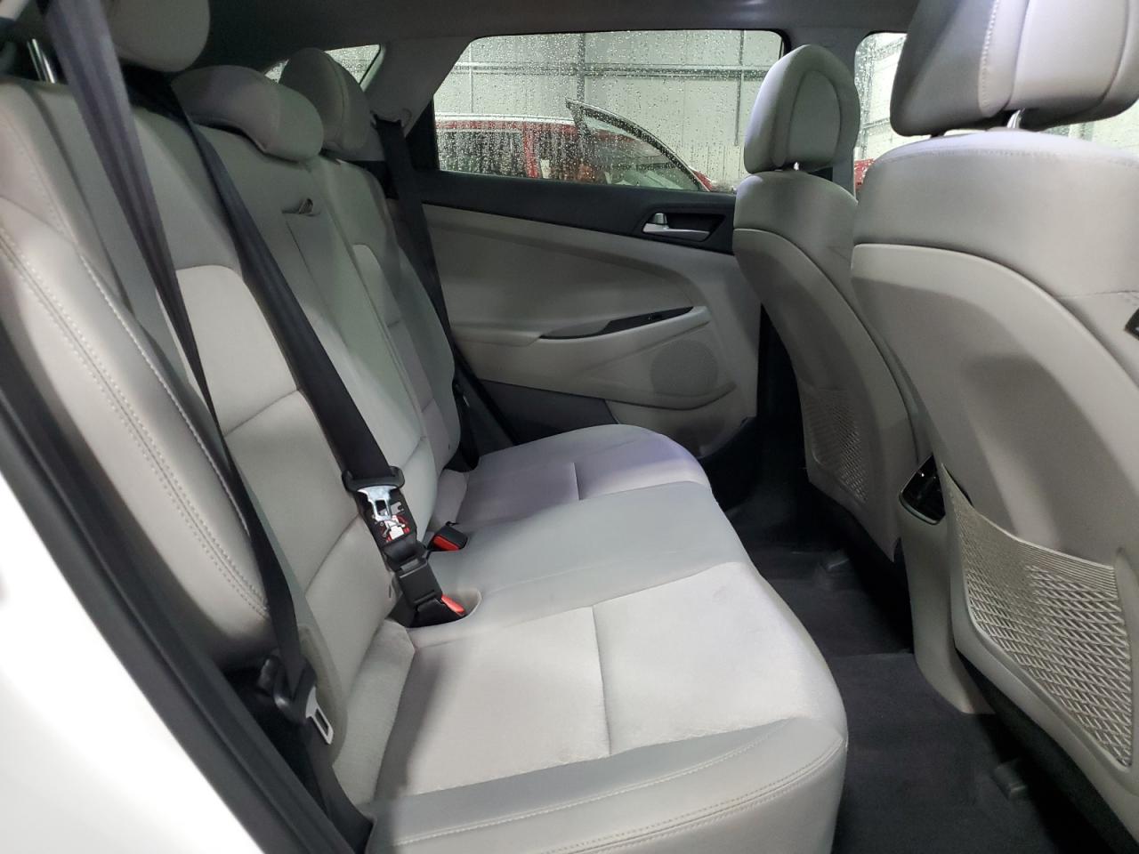 2018 Hyundai Tucson Value VIN: KM8J33A28JU789873 Lot: 85880315