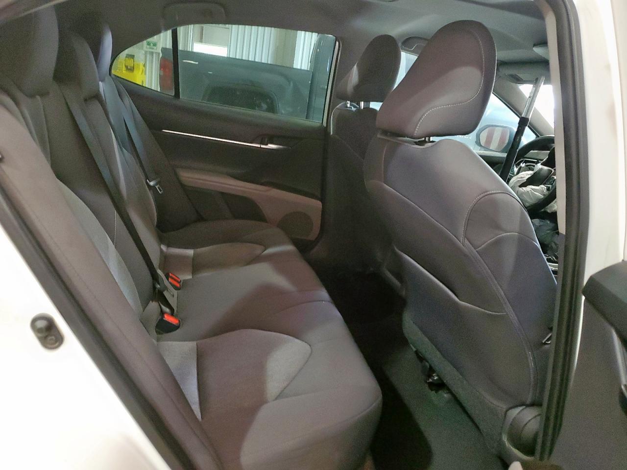 2021 Toyota Camry Le VIN: 4T1C11AK3MU413721 Lot: 82224195