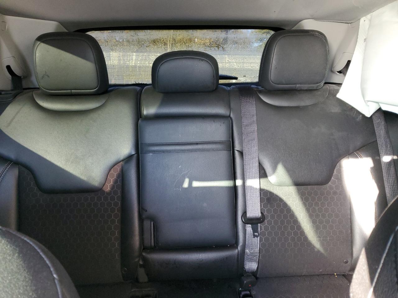 2018 Jeep Compass Latitude VIN: 3C4NJCBB2JT318743 Lot: 90016535