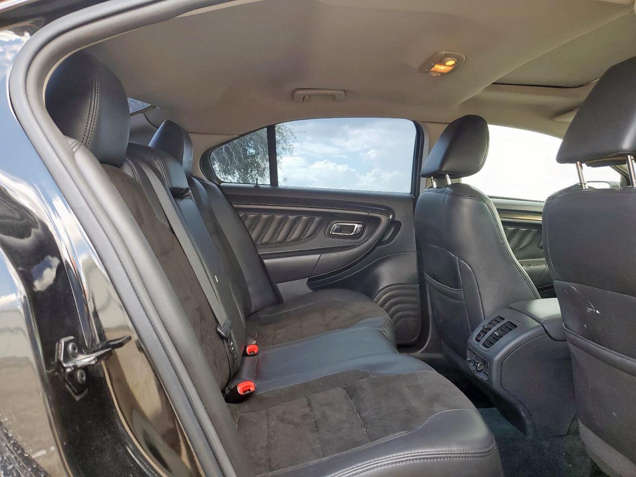 2011 Ford Taurus Sho VIN: 1FAHP2KT8BG174576 Lot: 84820675