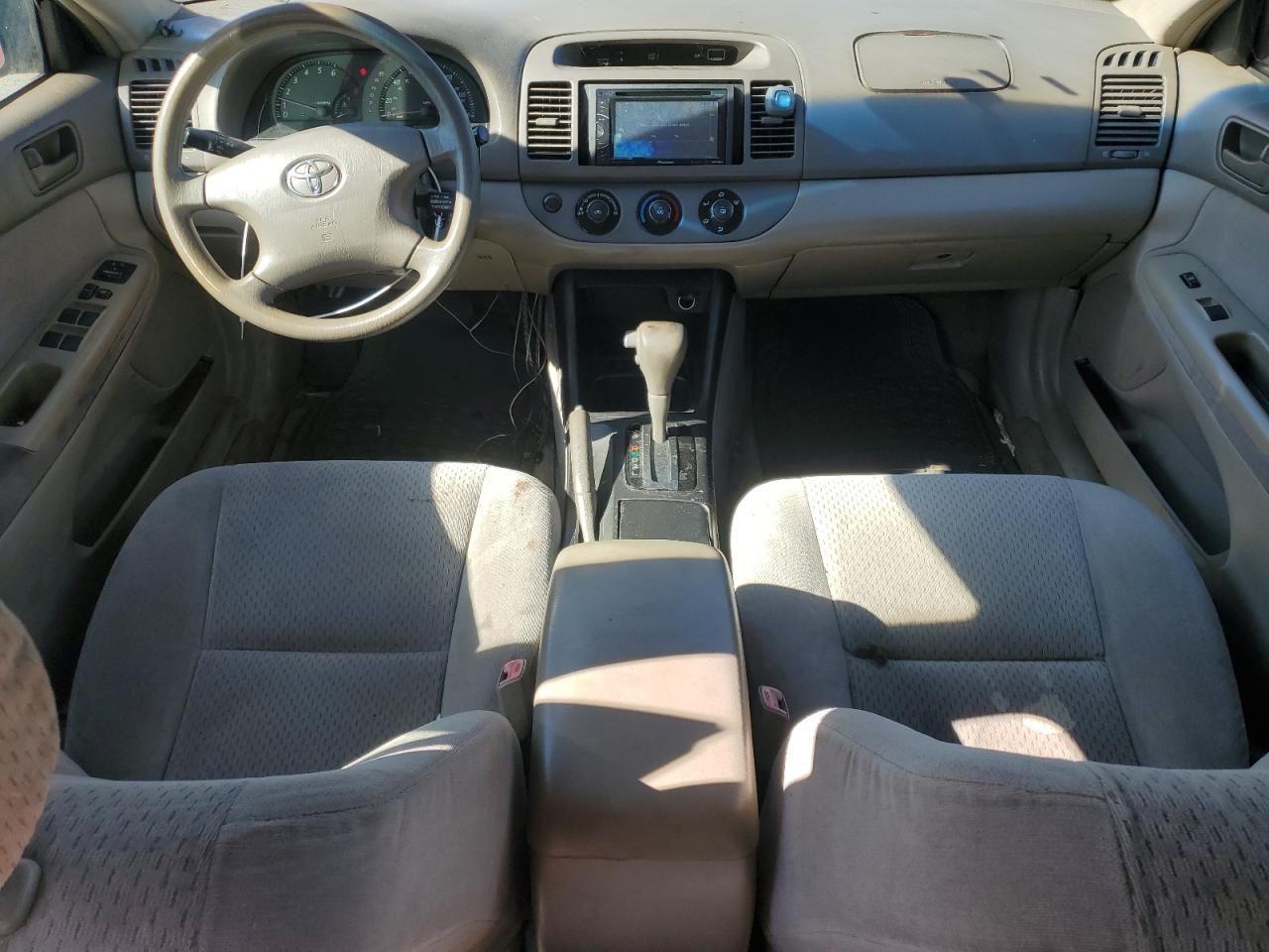 2004 Toyota Camry Le VIN: 4T1BE32K34U271249 Lot: 86603115