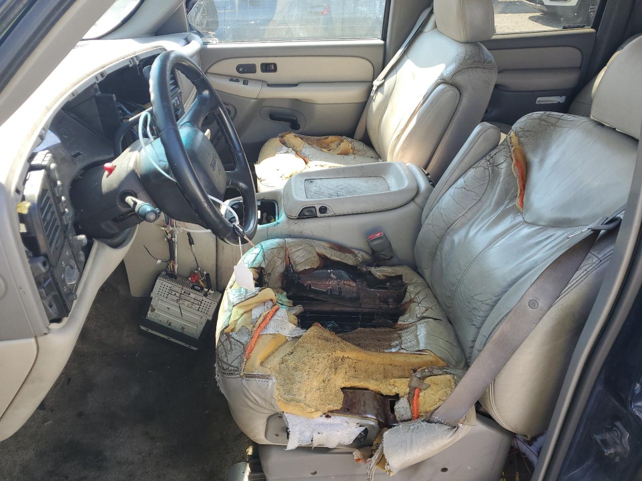 2000 GMC Yukon Xl K1500 VIN: 3GKFK16T3YG159005 Lot: 81383215