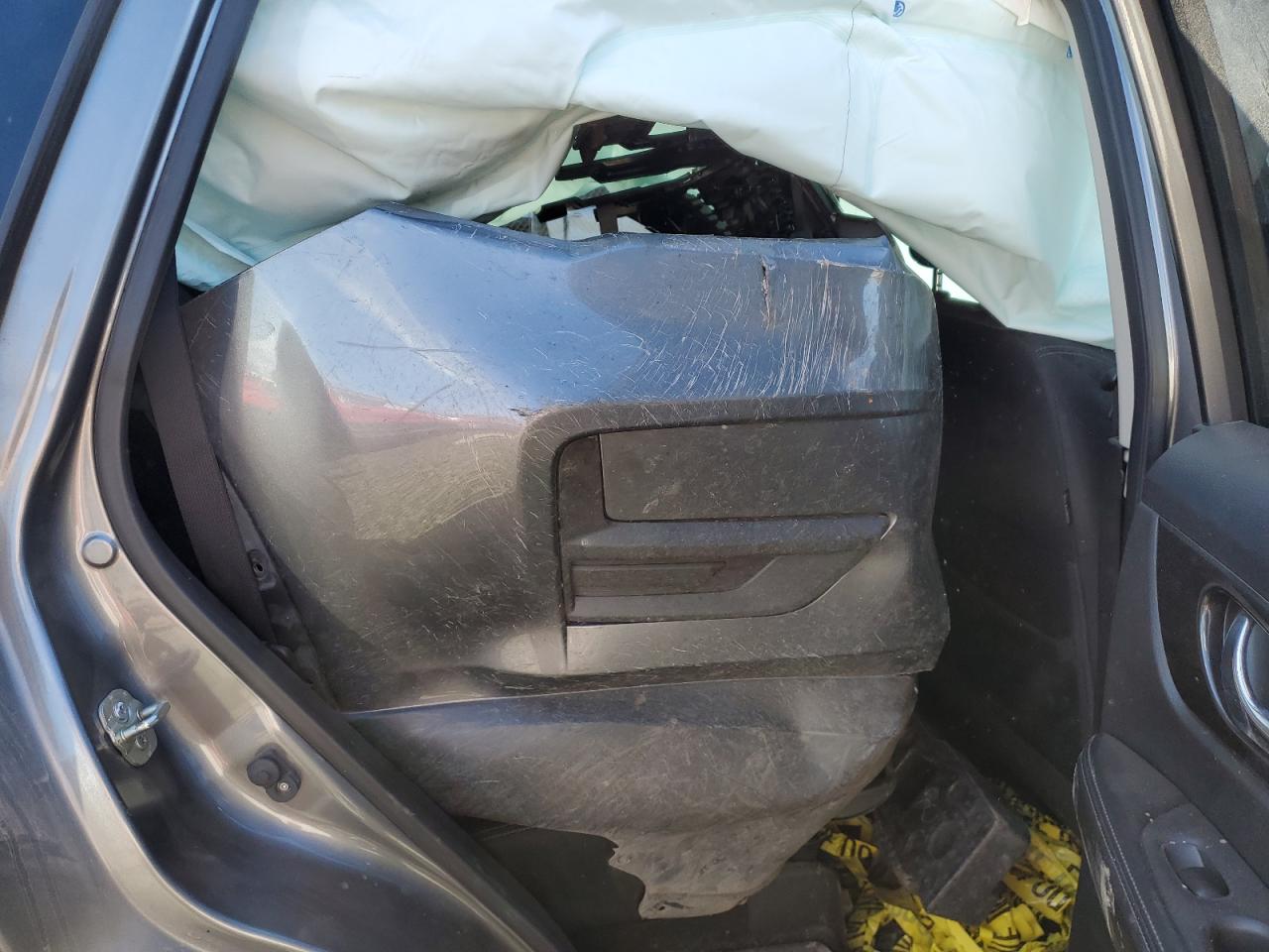 2018 Nissan Rogue S VIN: JN8AT2MV8JW300353 Lot: 81973505